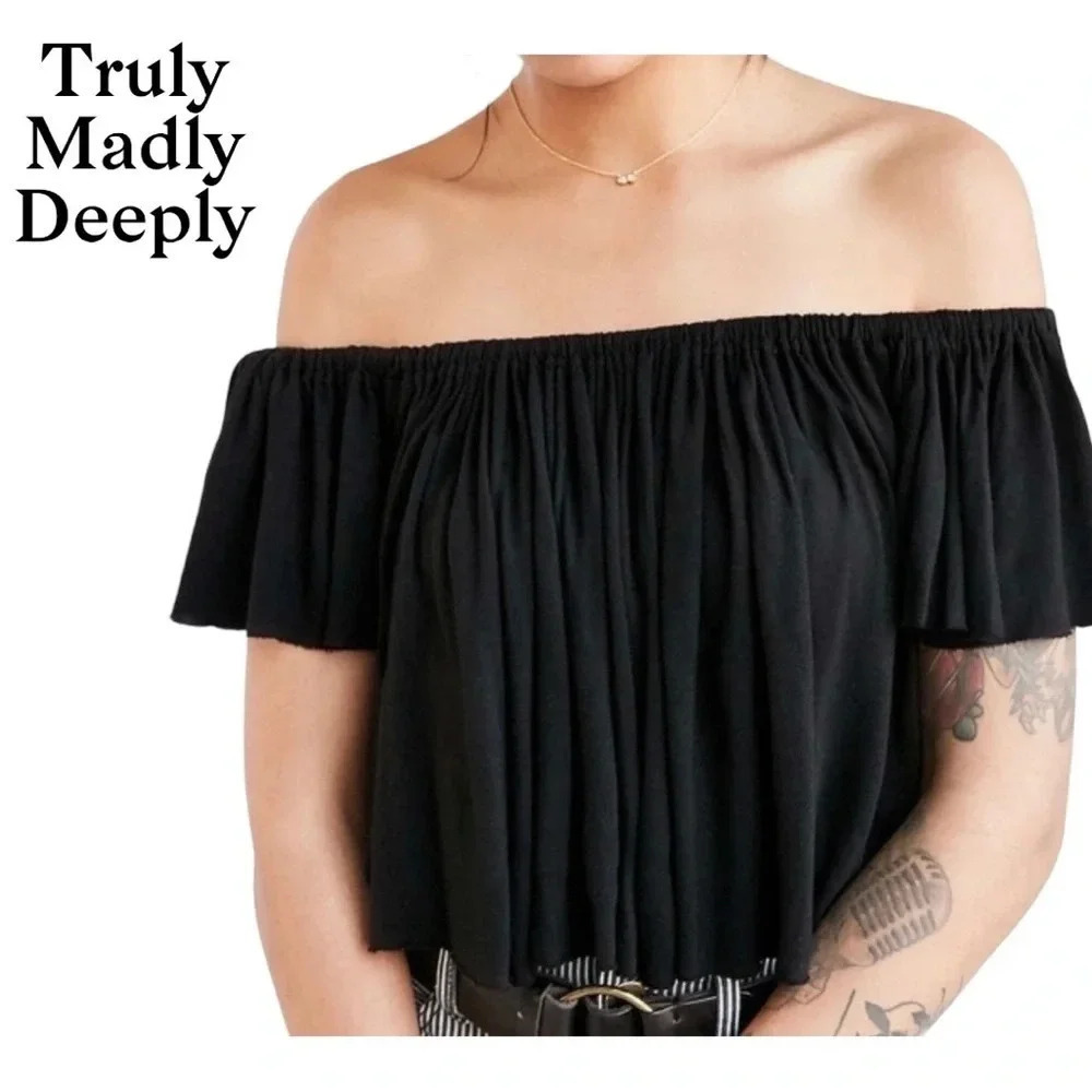 Truly Madly Deeply off the shoulder black crop‎ top size M NWT